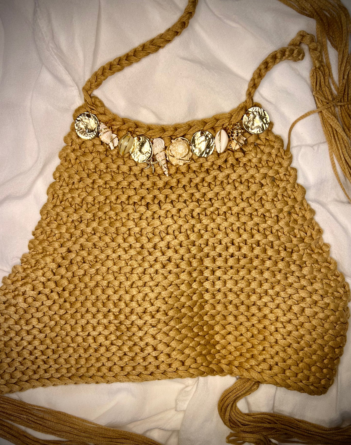 Blouse knitted with snails