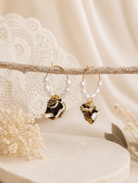 Vasula Deltoidea Earrings