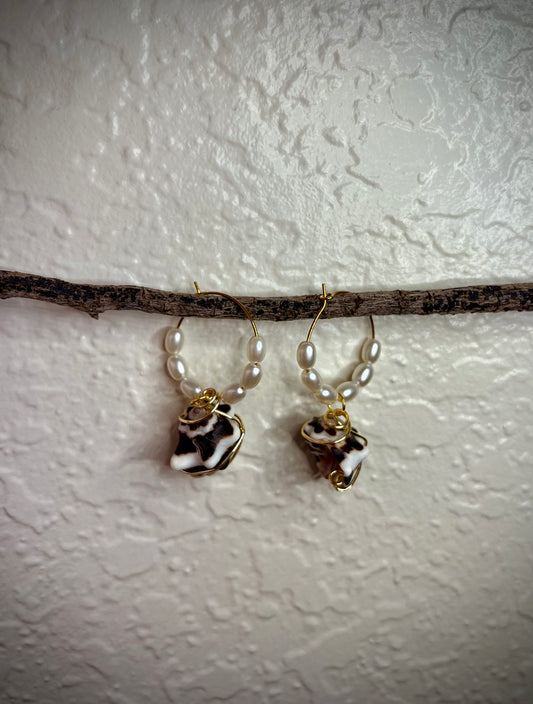 Aretes Vasula deltoidea
